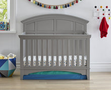 Load image into Gallery viewer, Brooklyn Convertible Crib