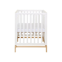 Load image into Gallery viewer, Dadada Chelsea Crib