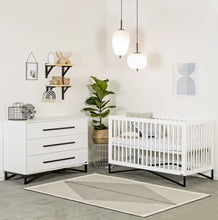 Load image into Gallery viewer, Dadada Kenton 3-in-1 Convertible Crib