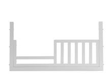 Load image into Gallery viewer, Roscoe 3-in-1 Convertible Crib