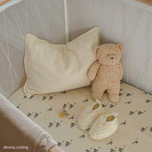 Load image into Gallery viewer, Rose in April Goose Fitted Sheet for KIMI baby bed
